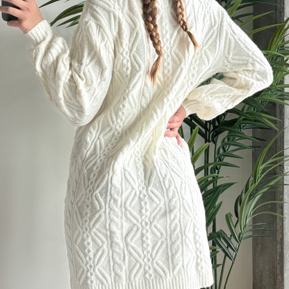 Knit white dress - Picture 3 of 5